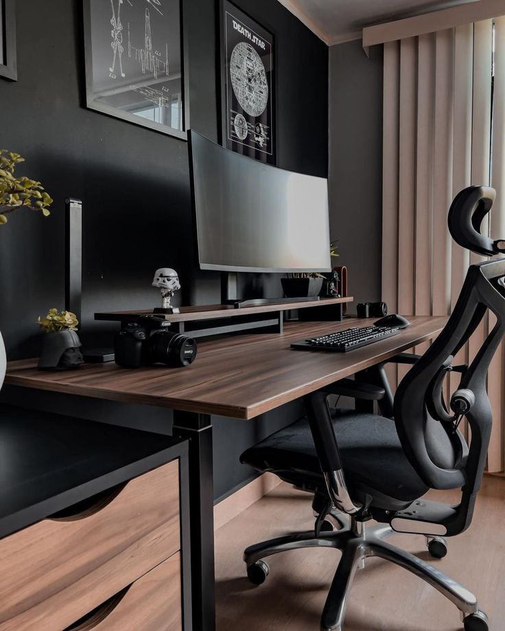 Transform Your Desk into a Creative