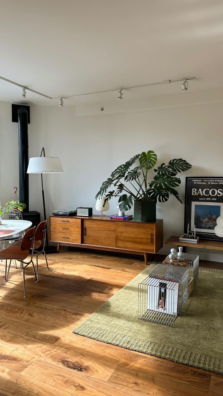 Vintage Vibes_ Retro Living Room Ideas